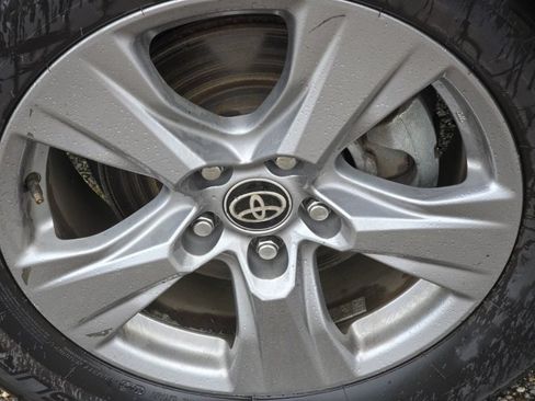 Used 2024 Toyota RAV4 XLE FWD image 11