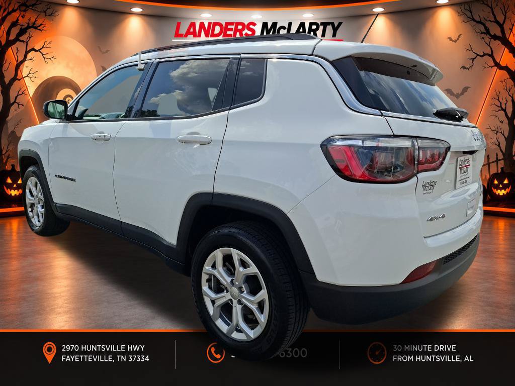 Used 2024 Jeep Compass Latitude AWD/4WD image 5