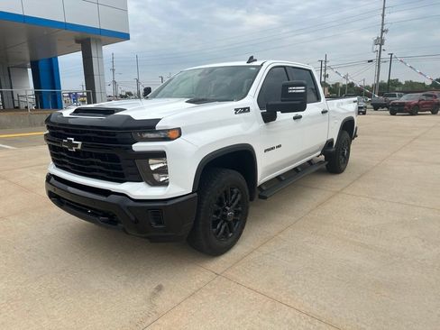 Used 2025 Chevrolet Silverado 2500 Custom w/ Custom Value Package AWD/4WD image 29