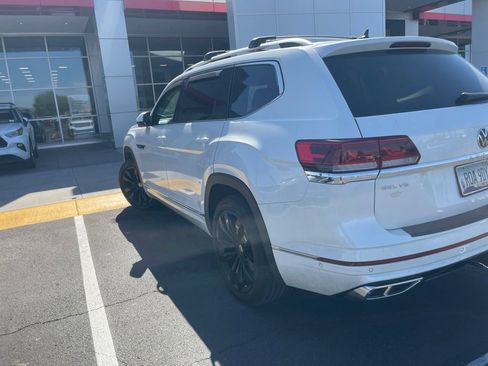 Used 2023 Volkswagen Atlas SEL Premium AWD/4WD image 8
