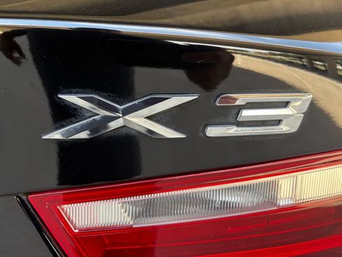Used 2017 BMW X3 sDrive28i RWD image 10