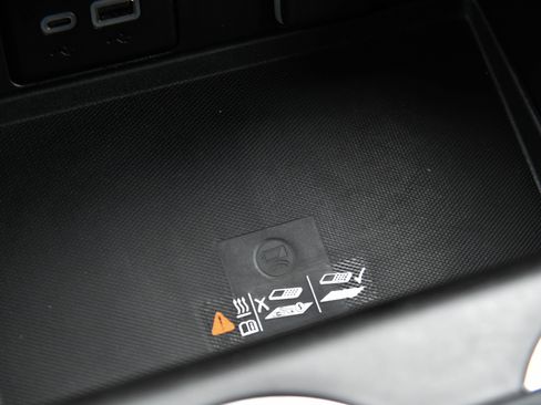 Used 2024 Chevrolet Tahoe LT image 27