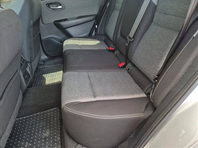 Used 2022 Nissan Rogue SV FWD image 18