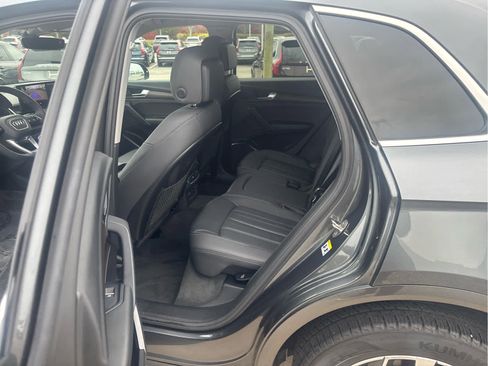 Used 2023 Audi Q5 2.0T Premium w/ Convenience Package AWD/4WD image 24