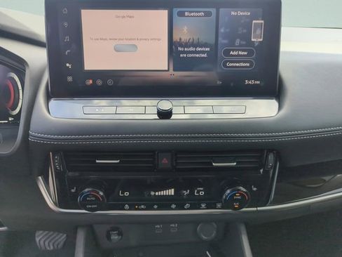 Certified 2025 Nissan Rogue SL FWD image 31