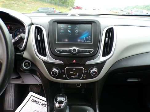 Used 2018 Chevrolet Equinox LS FWD image 24