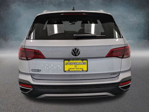 Used 2022 Volkswagen Taos SE AWD/4WD image 5