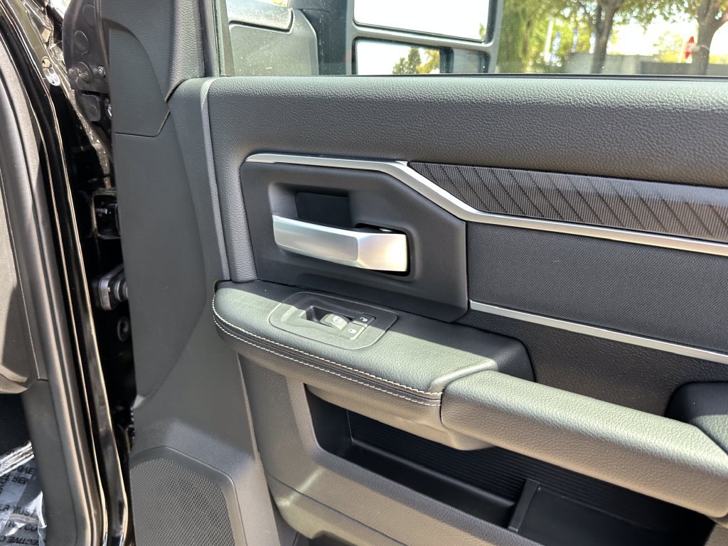 New 2026 RAM 3500 Big Horn AWD/4WD image 15
