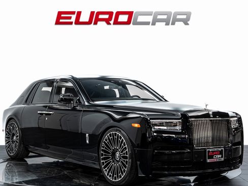 Used 2024 Rolls-Royce Phantom Sedan image 9