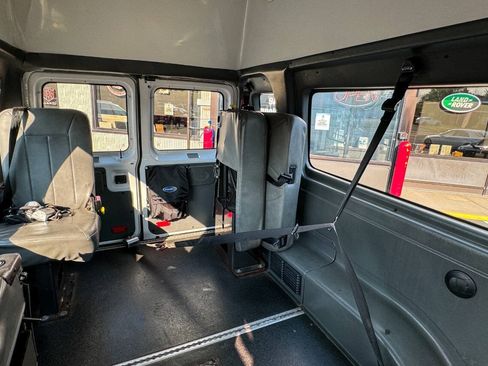 Used 2011 Ford E-350 and Econoline 350 Extended Super Duty w/ PWR Group RWD image 19