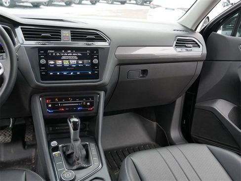 Certified 2023 Volkswagen Tiguan SE image 21