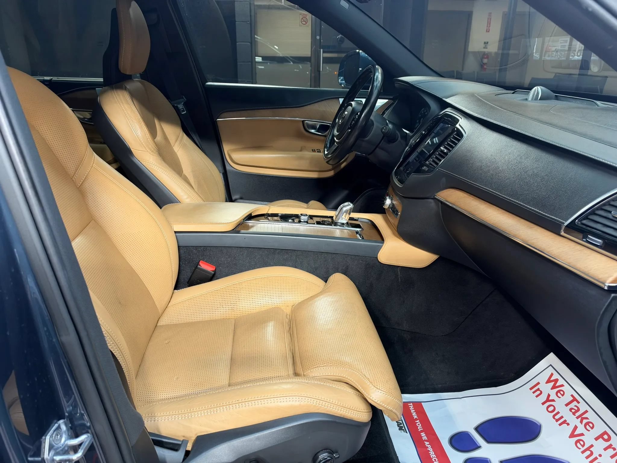Used 2018 Volvo XC90 T8 Inscription w/ Convenience Package AWD/4WD image 34
