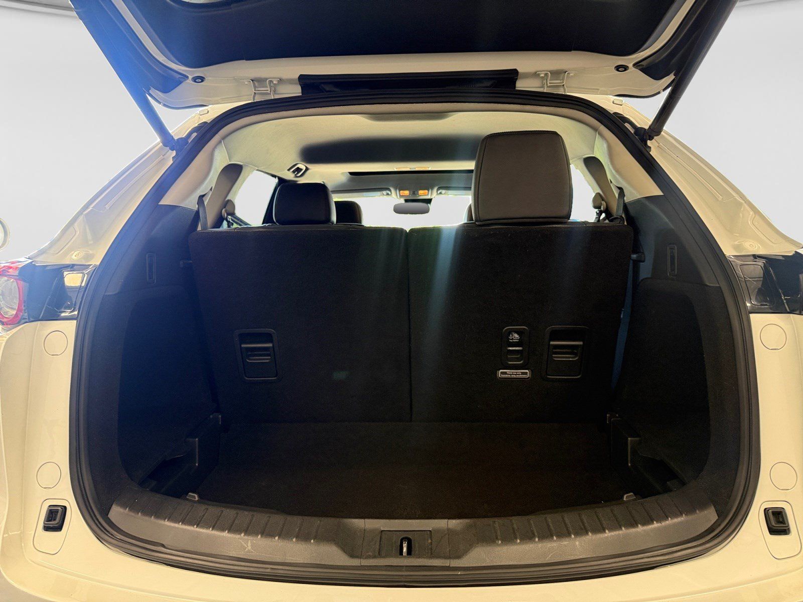 Used 2021 MAZDA CX-9 Touring w/ Touring Premium Package FWD image 17