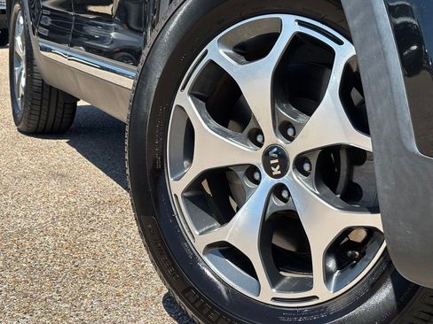 Used 2021 Kia Telluride EX AWD/4WD image 2