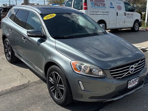 Used 2016 Volvo XC60 T6 w/ Proximity Package AWD/4WD image 7
