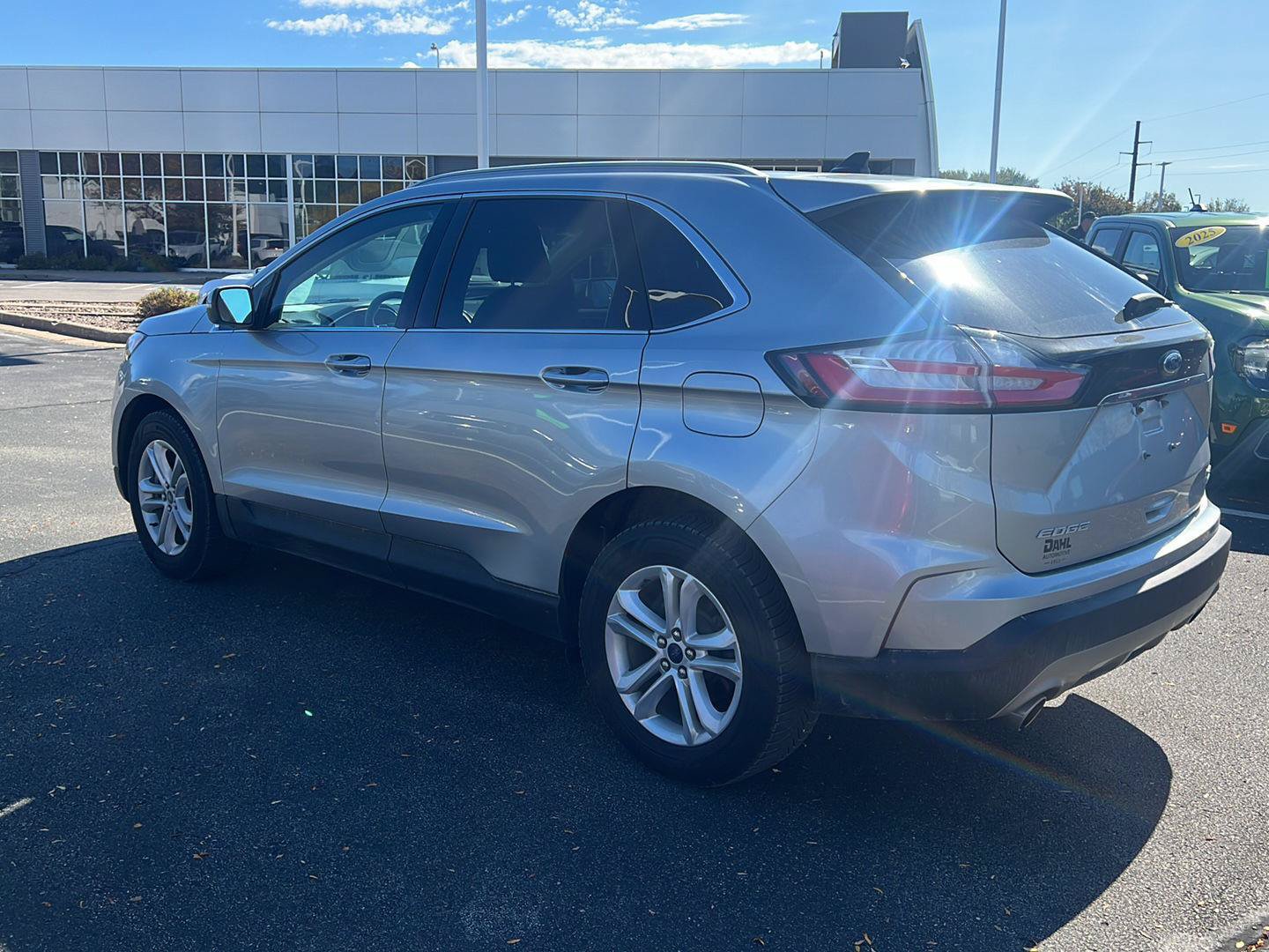 Used 2020 Ford Edge SEL w/ Convenience Package AWD/4WD image 8