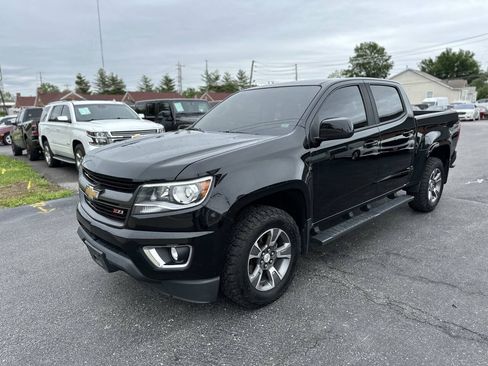 Used 2017 Chevrolet Colorado Z71 AWD/4WD image 3