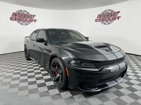 Used 2018 Dodge Charger SRT Hellcat image 9