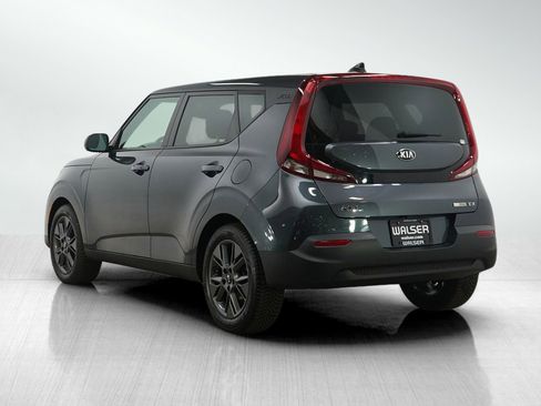 Used 2021 Kia Soul EX image 3