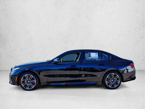 Used 2026 BMW 530i xDrive AWD/4WD image 8