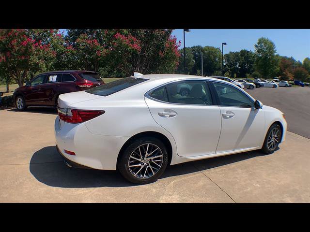 Used 2018 Lexus ES 350 w/ Luxury Package w/Wood Trim FWD image 8