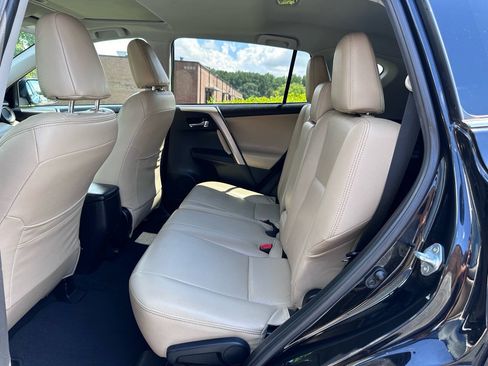 Used 2015 Toyota RAV4 XLE FWD image 13