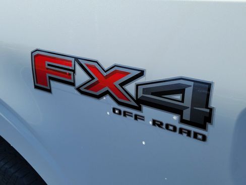 Certified 2022 Ford F150 Lariat w/ Max Trailer Tow Package AWD/4WD image 6