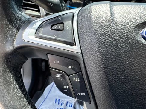 Used 2017 Ford Fusion SE w/ Equipment Group 201A FWD image 13