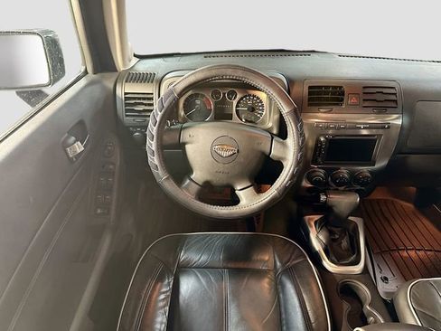 Used 2010 HUMMER H3T Alpha image 24
