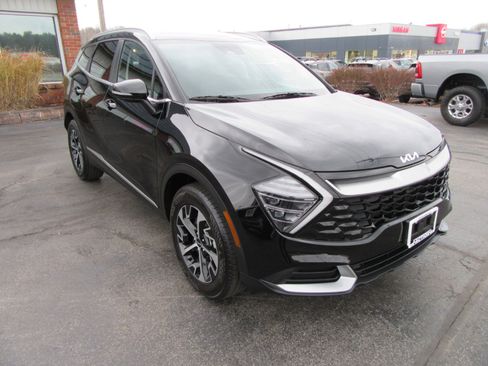 Used 2025 Kia Sportage EX image 14