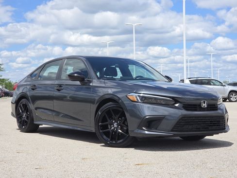 Used 2024 Honda Civic Sport image 2