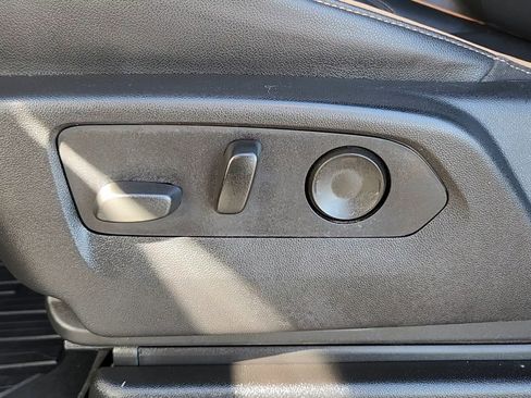 Used 2021 GMC Yukon AT4 w/ AT4 Premium Plus Package image 8