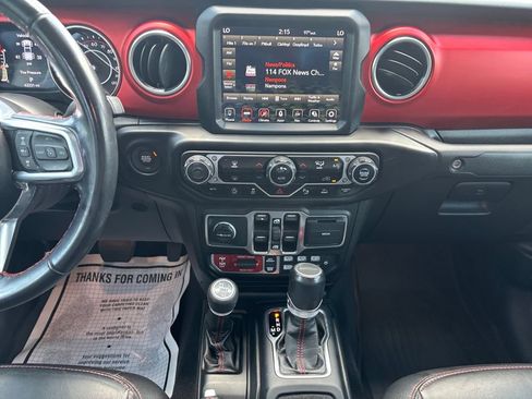 Used 2021 Jeep Gladiator Rubicon AWD/4WD image 16