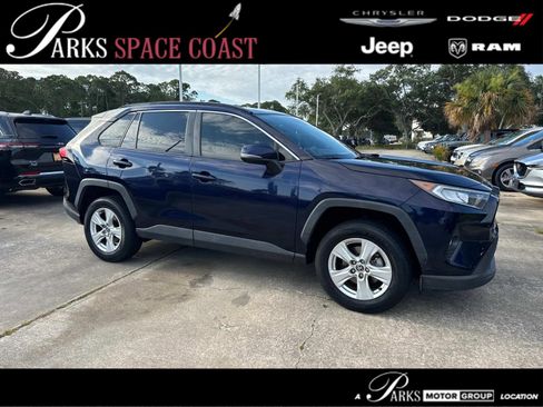Used 2020 Toyota RAV4 XLE w/ Convenience Package FWD image 1