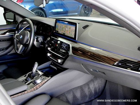 Used 2022 BMW 540i w/ M Sport Package image 33