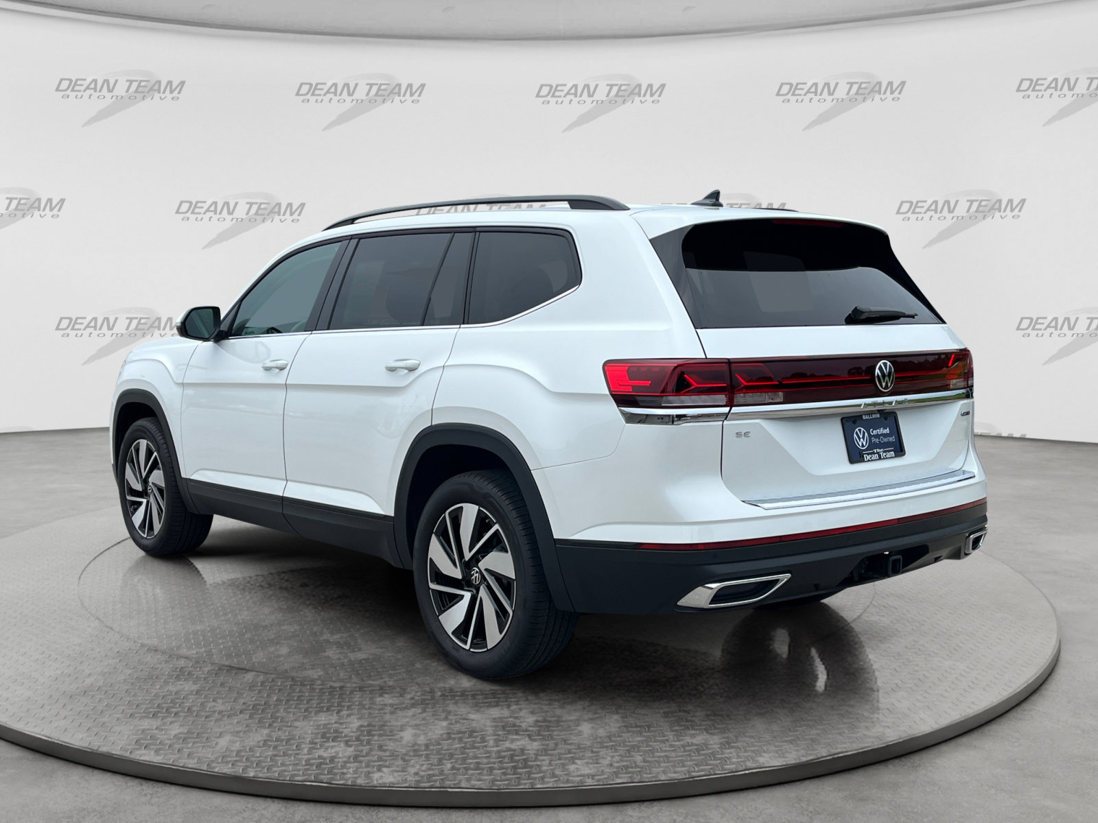Certified 2026 Volkswagen Atlas SE w/ Panoramic Sunroof Package AWD/4WD image 5