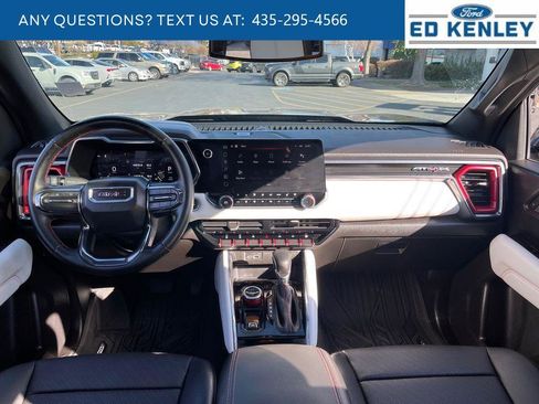 Used 2023 GMC Canyon AT4X image 9