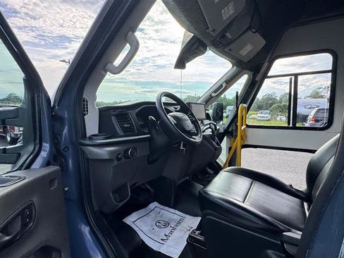 Used 2021 Ford Transit 350 DRW RWD image 39