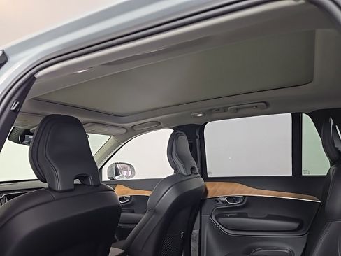 Certified 2024 Volvo XC90 B6 Plus w/ Protection Package image 18