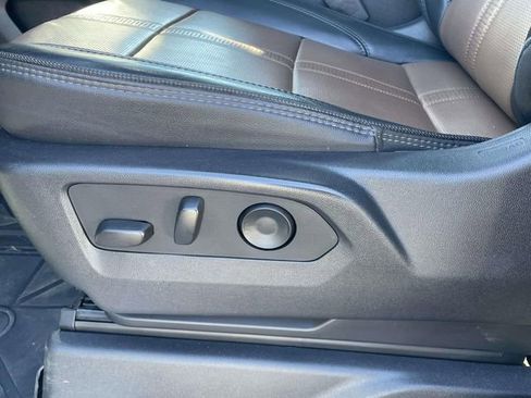 Used 2024 Chevrolet Silverado 2500 High Country w/ High Country Premium Package image 15