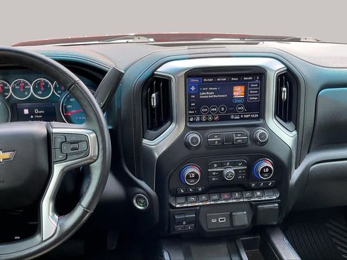 Used 2022 Chevrolet Silverado 1500 LTZ w/ LTZ Convenience Package II RWD image 7