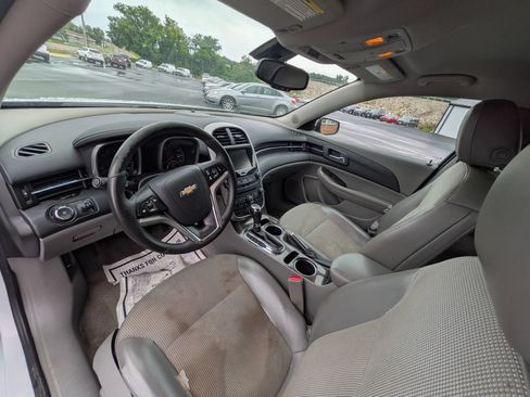 Used 2015 Chevrolet Malibu LT FWD image 14