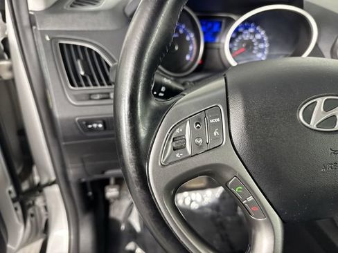 Used 2014 Hyundai Tucson SE FWD image 12