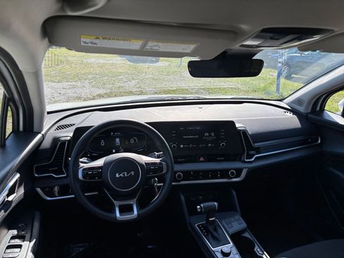 Used 2025 Kia Sportage LX image 33