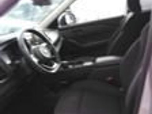 Used 2024 Nissan Rogue S FWD image 5