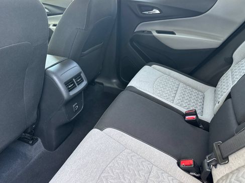 Used 2022 Chevrolet Equinox LT FWD image 12