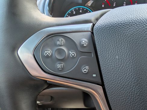Used 2023 Chevrolet Traverse RS FWD image 34