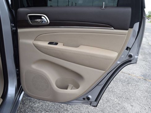 Used 2015 Jeep Grand Cherokee Overland image 53