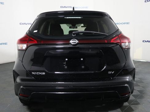 Used 2023 Nissan Kicks SV FWD image 7
