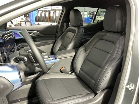 New 2026 Chevrolet Equinox EV LT image 21